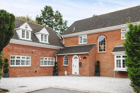 15 Edmonds Drive, Stevenage, SG2 9TJ