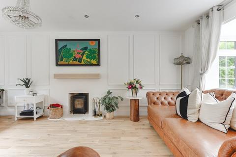15 Edmonds Drive, Stevenage, SG2 9TJ