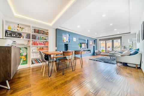 2 bedroom flat for sale, Odessa Street, London, SE16