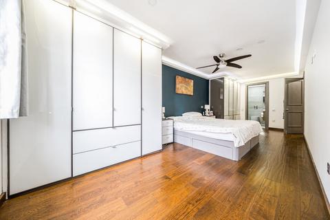 2 bedroom flat for sale, Odessa Street, London, SE16