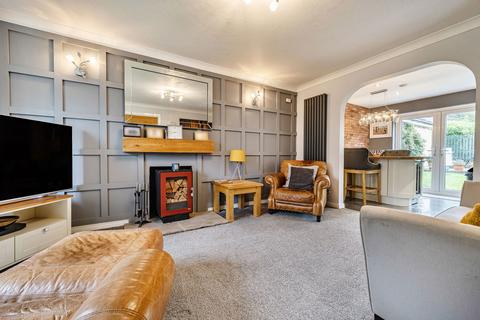 13 Dendrum Close, Oakworth, Keighley, BD22 7JQ
