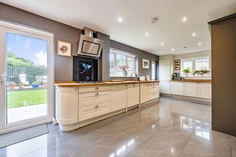 13 Dendrum Close, Oakworth, Keighley, BD22 7JQ