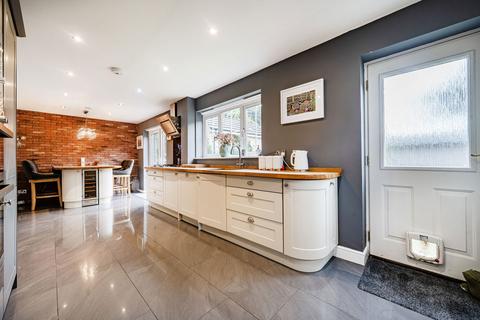 13 Dendrum Close, Oakworth, Keighley, BD22 7JQ