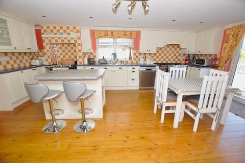 4 bedroom house for sale, Boadway, Laugharne, Carmarthen