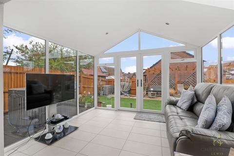 4 bedroom detached house for sale, Codling Road, Evesham WR11