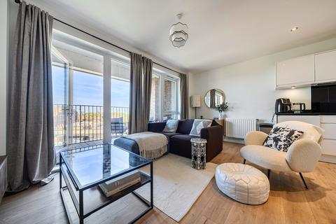 2 bedroom apartment for sale, Greenwich High Road, London