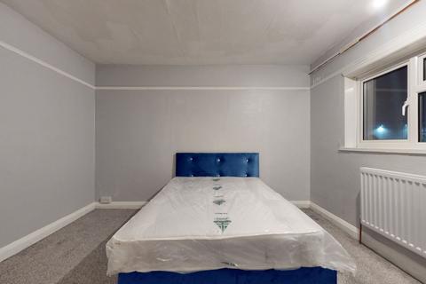 1 bedroom house to rent, Iveagh Avenue, London NW10