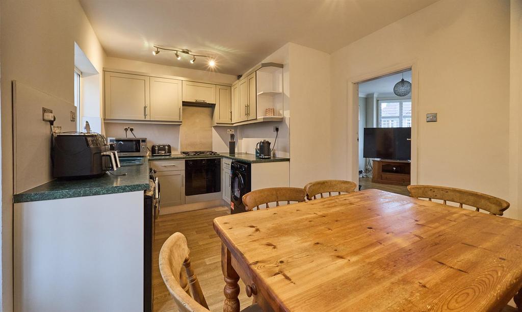 Fitted Dining Kitchen to Rear L Shaped