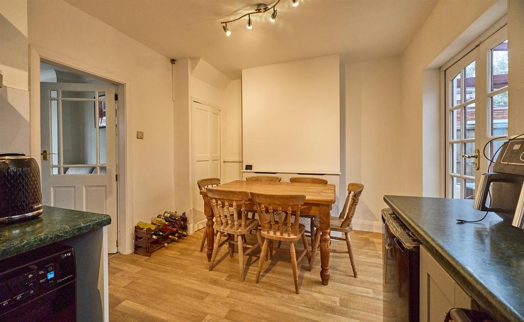 Fitted Dining Kitchen to Rear L Shaped