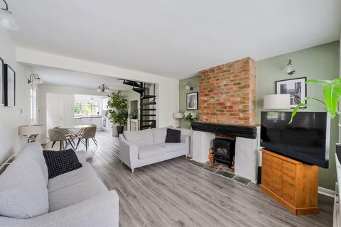 3 bedroom end of terrace house for sale, Talbot Road, Lingfield RH7