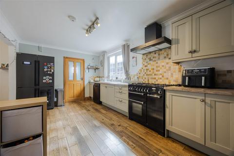 186 Willoughby Road, Scunthorpe, DN17 2QS