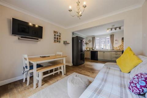 186 Willoughby Road, Scunthorpe, DN17 2QS