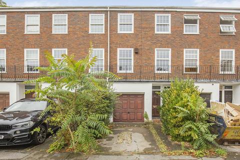 Broom Park, Teddington TW11