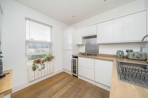 Flat 2, 10 Cowdrey Road, London, SW19 8TU