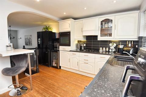 undefined, Plover Road, Milborne Port