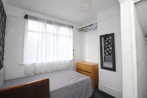 1 bedroom house of multiple occupation for sale, Douglas Road, Tonbridge, Kent, TN9 2ST