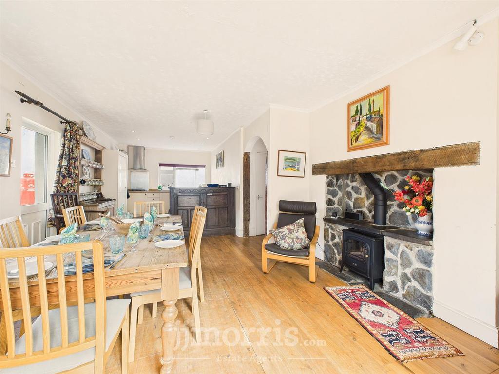 CAM05297 G0-PR0092-STILL028.jpg