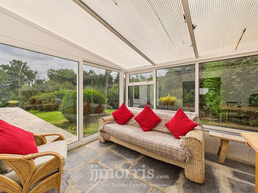 CAM05297 G0-PR0092-STILL030.jpg