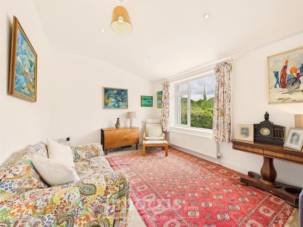 CAM05297 G0-PR0092-STILL011.jpg