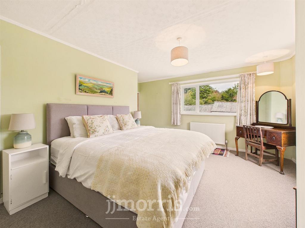 CAM05297 G0-PR0092-STILL034.jpg