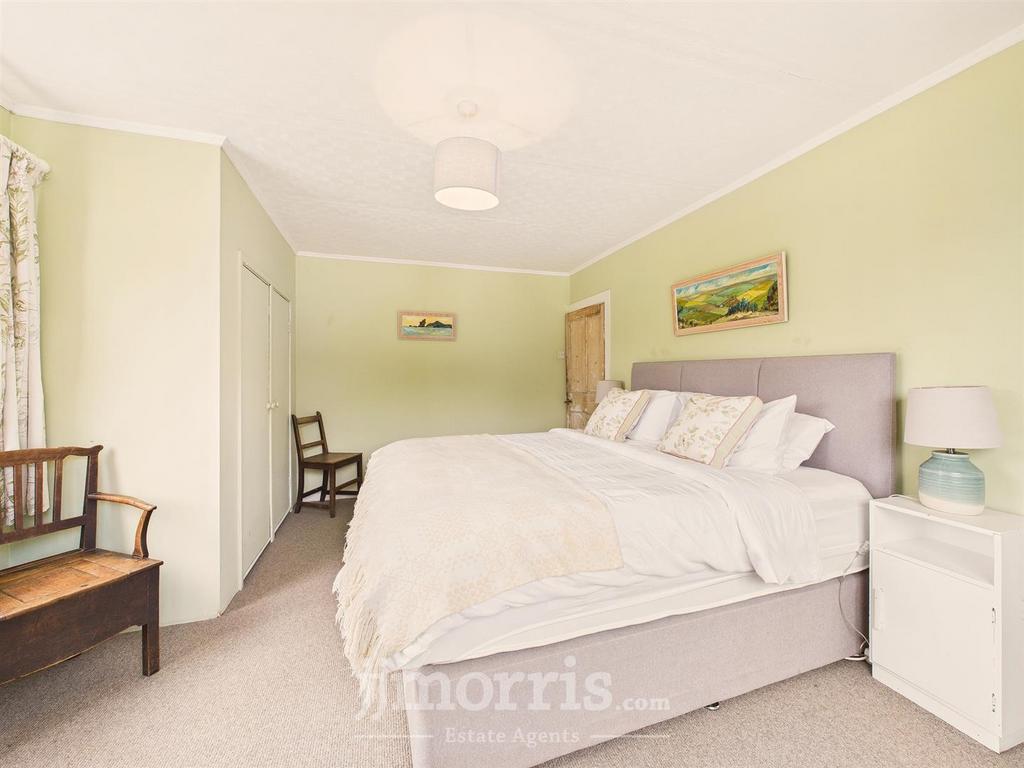 CAM05297 G0-PR0092-STILL035.jpg