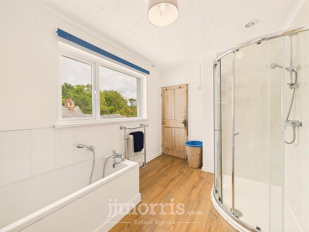 CAM05297 G0-PR0092-STILL038.jpg