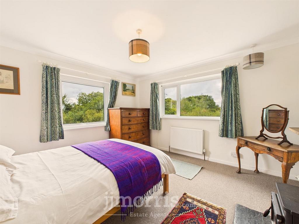 CAM05297 G0-PR0092-STILL042.jpg