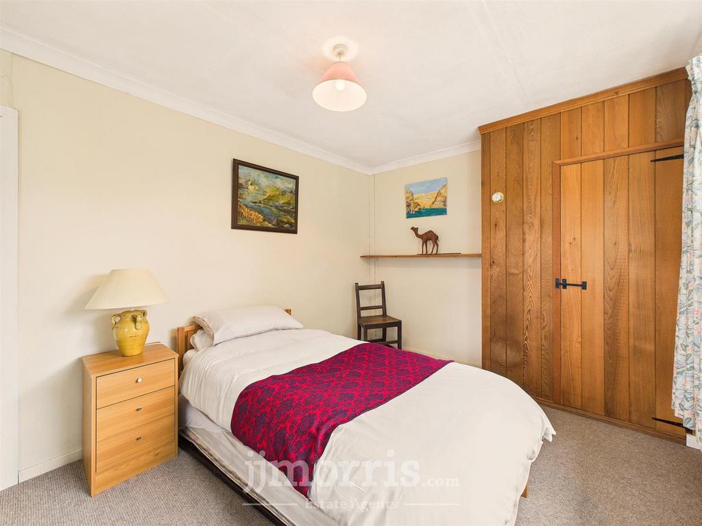 CAM05297 G0-PR0092-STILL040.jpg