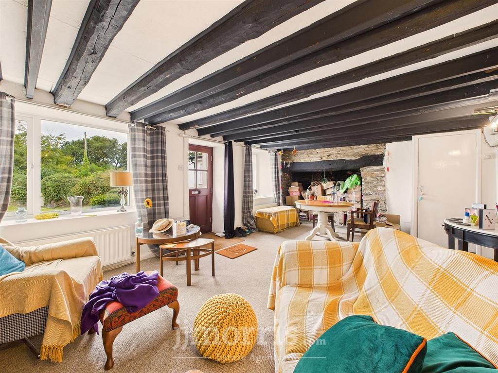 CAM05297 G0-PR0092-STILL046.jpg