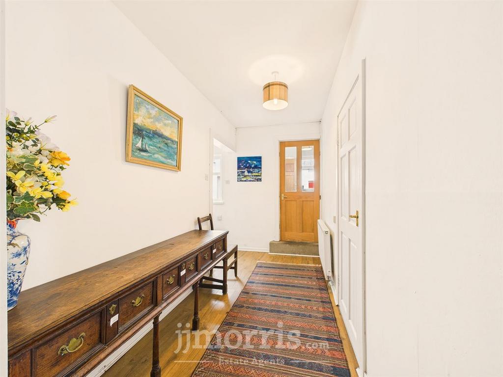 CAM05297 G0-PR0092-STILL008.jpg