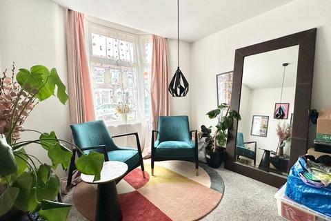 undefined, Upperton Road West, London E13