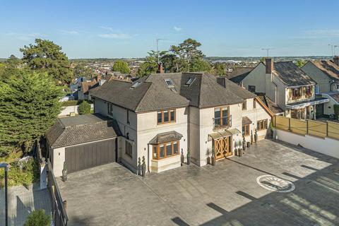 undefined, College Road, Hoddesdon