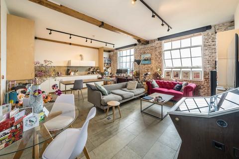 2 bedroom flat for sale, Fawe Street, London E14