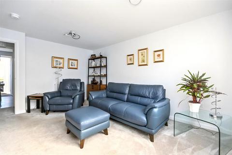3 bedroom semi-detached house for sale, Blue Bird Way, Eastbourne