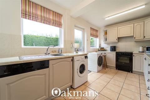 3 bedroom semi-detached house for sale, Kemshead Avenue, West Midlands B31