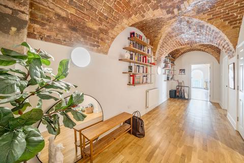 2 bedroom apartment for sale, Clerkenwell House, Hilda Road, Southall