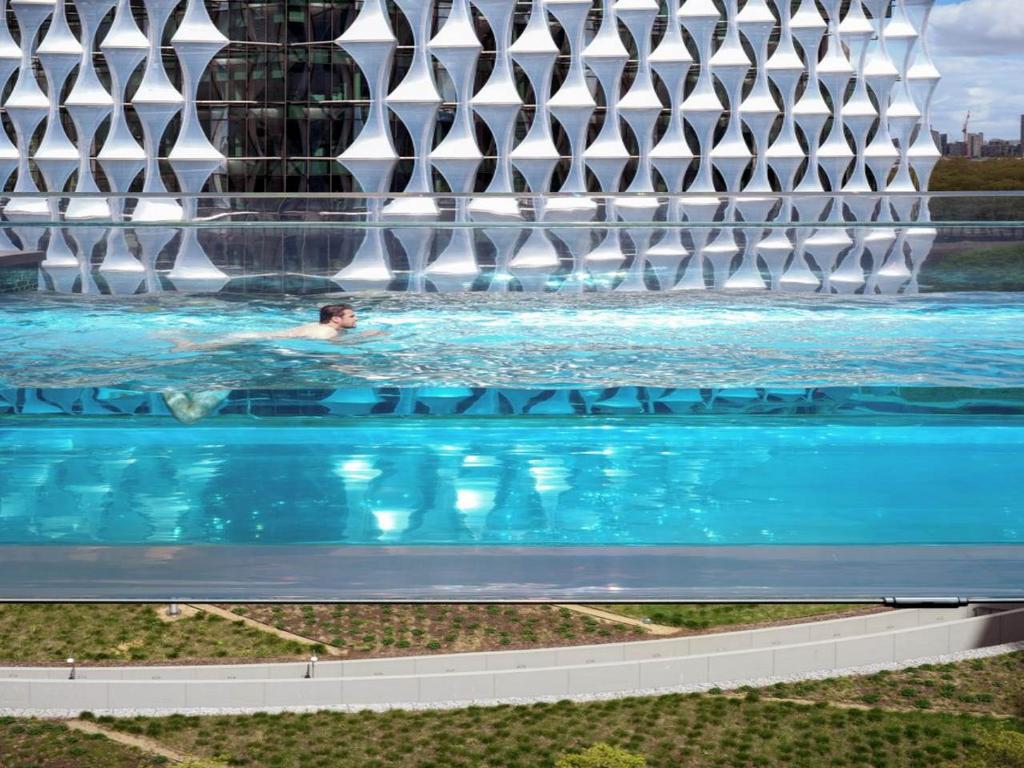 Sky pool 2