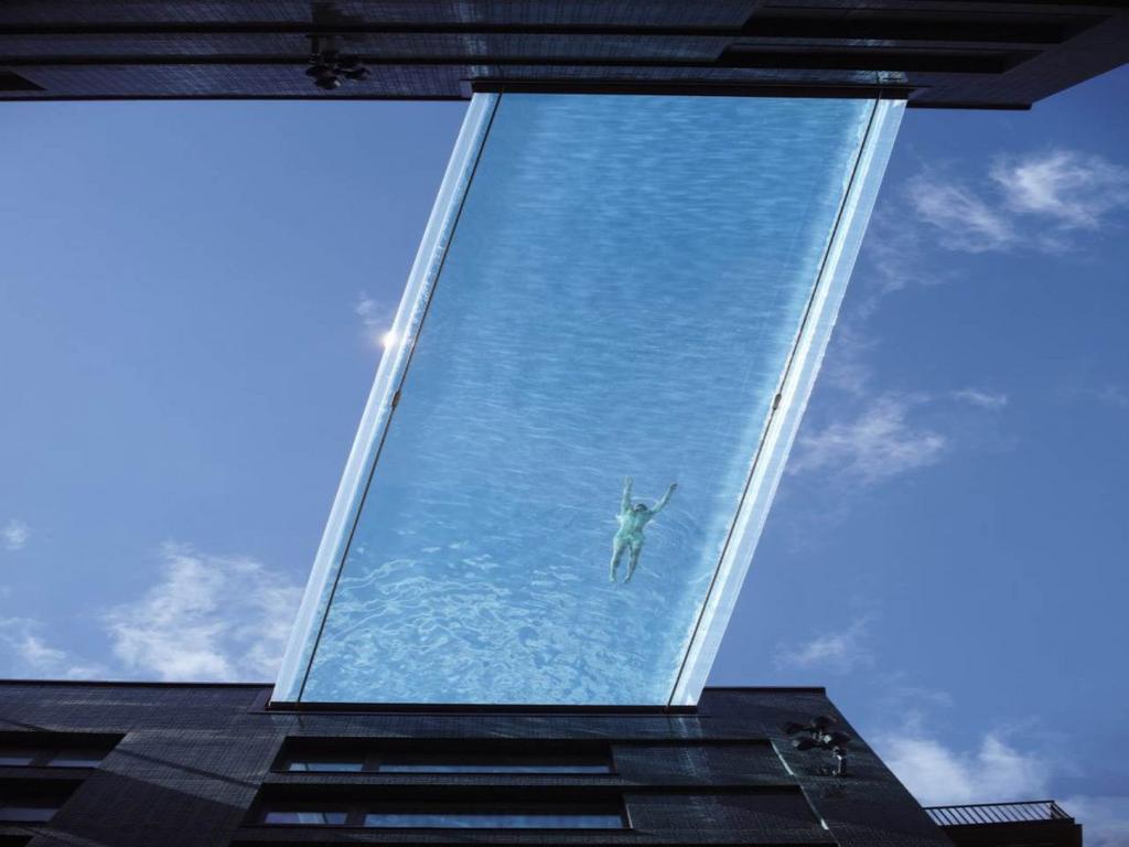 Sky pool 3