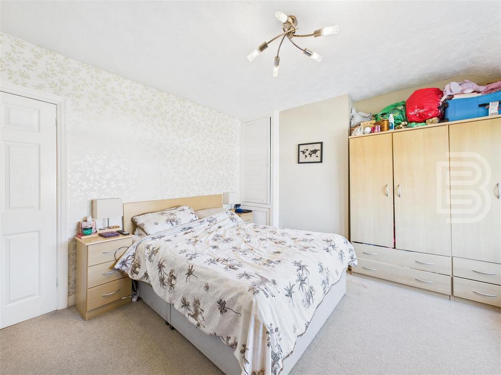 Bedroom 1 (1).jpg