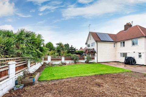 3 bedroom semi-detached house for sale, 36 Park Avenue, Wombourne, Wolverhampton