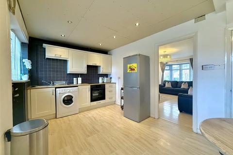 3 bedroom semi-detached house for sale, Dodworth Avenue, Southport PR8