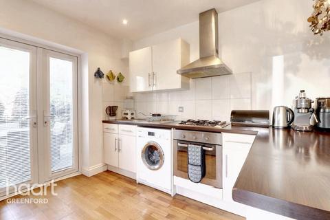 2 bedroom maisonette for sale, Otter Road, Greenford