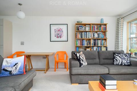 1 bedroom retirement property for sale, Oatlands Drive, Weybridge KT13