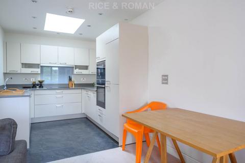 1 bedroom retirement property for sale, Oatlands Drive, Weybridge KT13