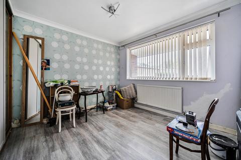 3 bedroom semi-detached house for sale, Derwent Drive, Stratton St Margaret, Swindon, SN2