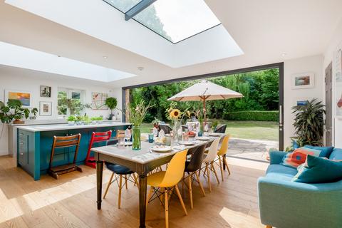 7 bedroom detached house to rent, Bridge Street, Fenny Compton Southam, Warwickshire CV47 2XY