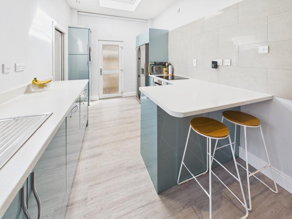 Kitchen and breakfast room