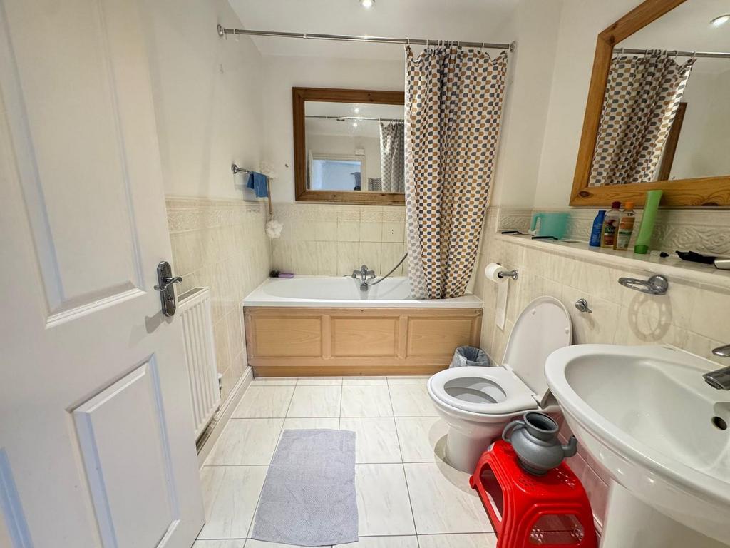 Ensuite.jpeg