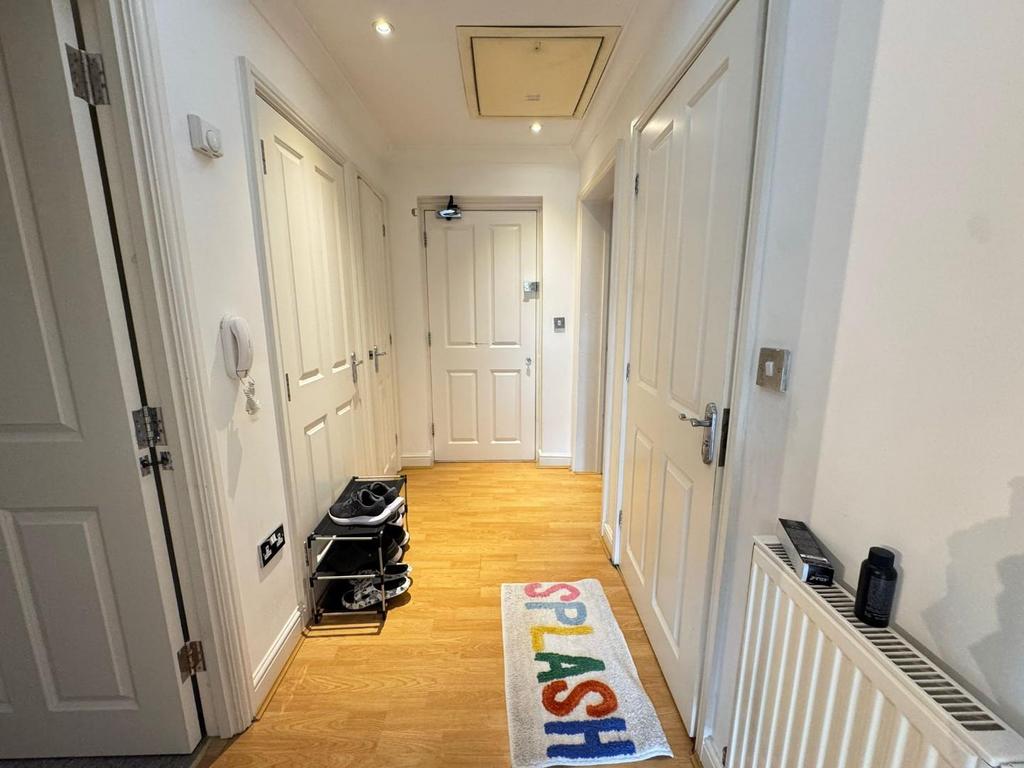 Hallway.jpeg