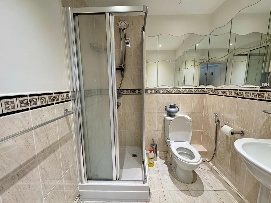 Bathroom.jpeg